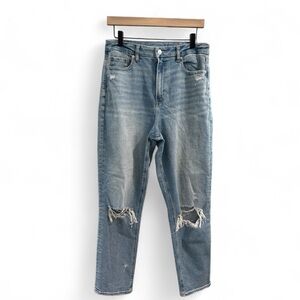 American Eagle Curvy Mom Jean Distressed Ripped Light Wash Denim US 8 Long